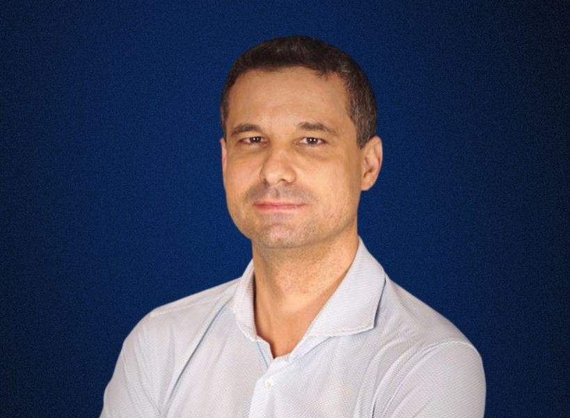 Mikuláš Csorba, konateľ a realitný maklér Meriard
