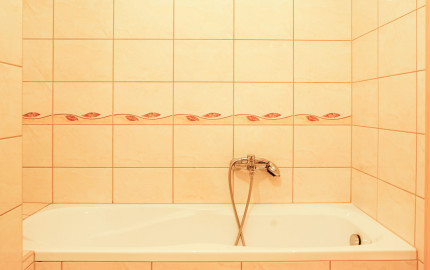 2-izbový byt na predaj, Rajka – balkón, parkovanie, nízke náklady, ihneď voľný