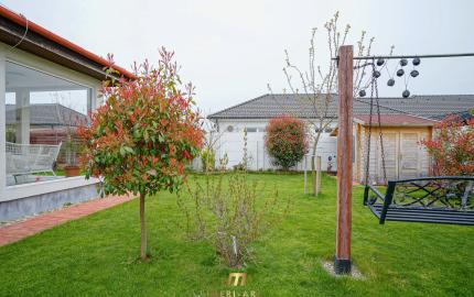 3-izbový rodinný dom s garážou, krbom a 600 m² krásnym pozemkom – Rajka, pri Bratislave