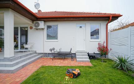 3-izbový rodinný dom s garážou, krbom a 600 m² krásnym pozemkom – Rajka, pri Bratislave