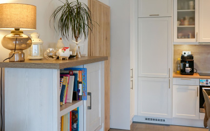 Štýlový 3-izbový byt s balkónom a parkovaním v uzavretom areáli – Rajka, kúsok od Bratislavy