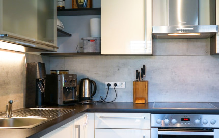 Moderný, zariadený 4 izbový dom s pekným pozemkom v tichom prostredí, Rajka