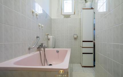 Rodinný dom s veľkým 1270 m² pozemkom a krásnou záhradou, Hegyeshalom pri Rajke