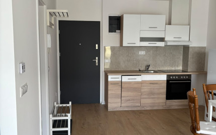 1,5-izbový byt na prenájom, Rajka – kompletné zariadenie, parkovanie, balkón, klimatizácia