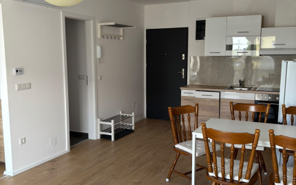 1,5-izbový byt na prenájom, Rajka – kompletné zariadenie, parkovanie, balkón, klimatizácia