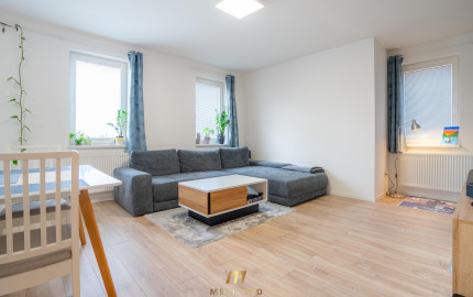 Moderný 3-izbový byt s balkónom, parkovaním a nízkymi nákladmi