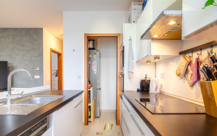 Moderný 3-izbový byt s balkónom, parkovaním a nízkymi nákladmi