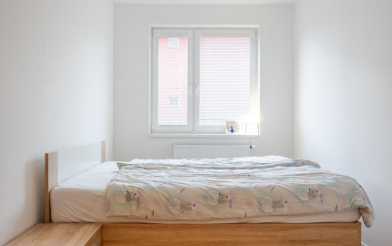 Moderný 3-izbový byt s balkónom, parkovaním a nízkymi nákladmi