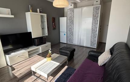 2-izbový zariadený byt | Balkón | Parkovanie | Klimatizácia | Rajka