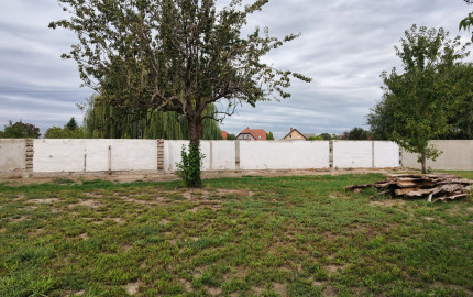 3-izbový rodinný dom na rekonštrukciu | Veľký rohový pozemok 739 m² | Dunakiliti pri Rajke