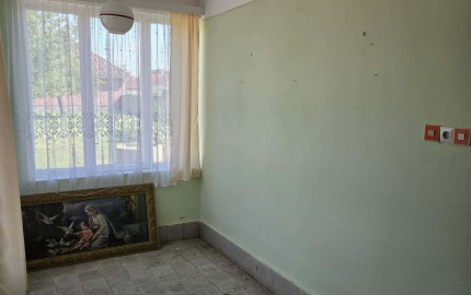 3-izbový rodinný dom na rekonštrukciu | Veľký rohový pozemok 739 m² | Dunakiliti pri Rajke