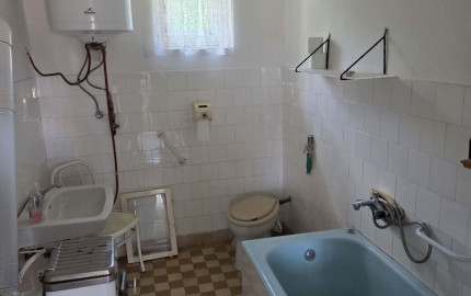 3-izbový rodinný dom na rekonštrukciu | Veľký rohový pozemok 739 m² | Dunakiliti pri Rajke