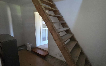 3-izbový rodinný dom na rekonštrukciu | Veľký rohový pozemok 739 m² | Dunakiliti pri Rajke
