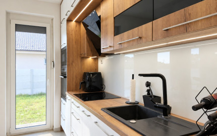 Moderný 4 izbový rodinný dom | Štýlový interiér | Krytá terasa | Dunasziget pri Rajke