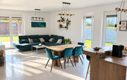 Moderný 4 izbový rodinný dom | Štýlový interiér | Krytá terasa | Dunasziget pri Rajke