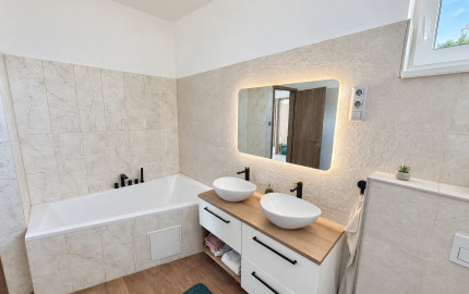 Moderný 4 izbový rodinný dom | Štýlový interiér | Krytá terasa | Dunasziget pri Rajke