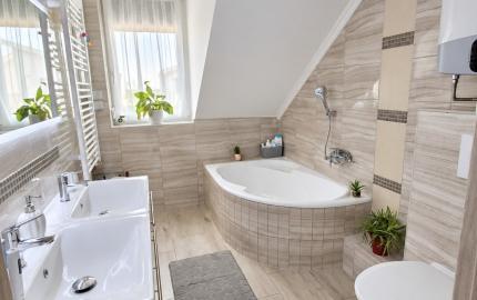 Moderný 5-izbový rodinný dom | 2 bioklimatické pergoly | Tepelné čerpadlo | Garáž | Levél pri Rajke