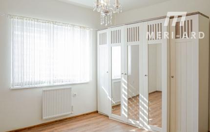 Zrekonštruovaný rodinný dom s veľkým 700m² pozemkom – stará Rajka