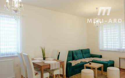 Zrekonštruovaný rodinný dom s veľkým 700m² pozemkom – stará Rajka
