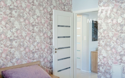 Moderný 3-izbový rodinný dom s veľkou terasou a upravenou záhradou – Dunakiliti, 7 min od Rajky