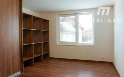 Na predaj výnimočný 5-izbový rodinný dom s krásnou záhradou – Rajka, 15 min od Bratislavy