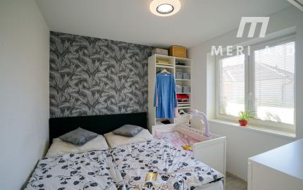 Moderne zariadený 4 izbový rodinný s pekným pozemkom v tichom prostredí, Rajka