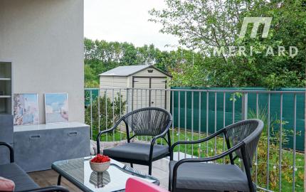 Moderný zariadený 3 izbový rodinný dom v tichom prostredí, terasa, záhrada, Rajka