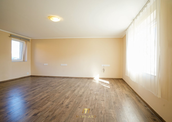 1-izbový byt po rekonštrukcii v starej Rajke s parkovaním vo dvore