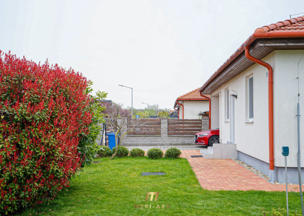 3-izbový rodinný dom s garážou, krbom a 600 m² krásnym pozemkom – Rajka, pri Bratislave