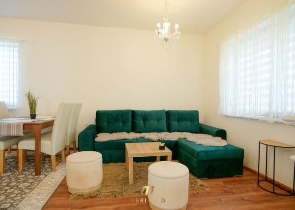 Zrekonštruovaný rodinný dom s veľkým 700m² pozemkom – stará Rajka