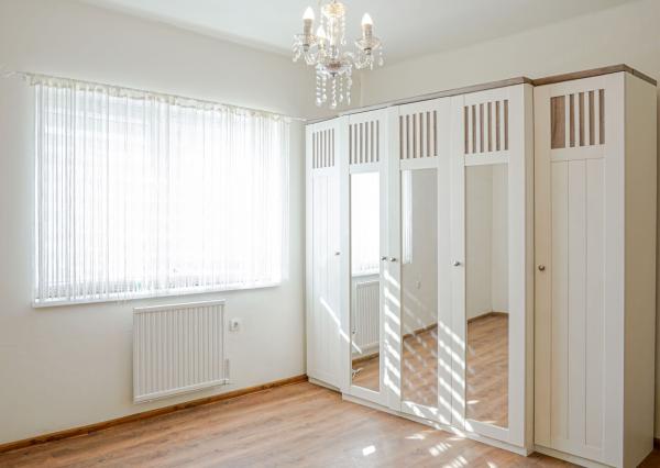 Zrekonštruovaný rodinný dom s veľkým 700m² pozemkom – stará Rajka