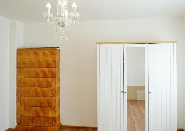 Zrekonštruovaný rodinný dom s veľkým 700m² pozemkom – stará Rajka
