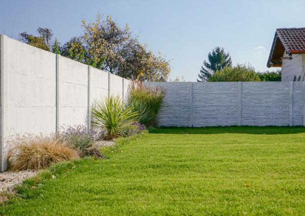 Zrekonštruovaný rodinný dom s veľkým 700m² pozemkom – stará Rajka