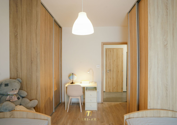 Štýlový 3-izbový byt s balkónom a parkovaním v uzavretom areáli – Rajka, kúsok od Bratislavy