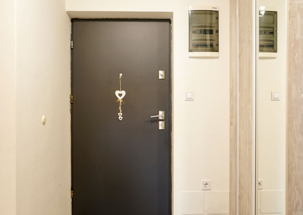 Štýlový 3-izbový byt s balkónom a parkovaním v uzavretom areáli – Rajka, kúsok od Bratislavy