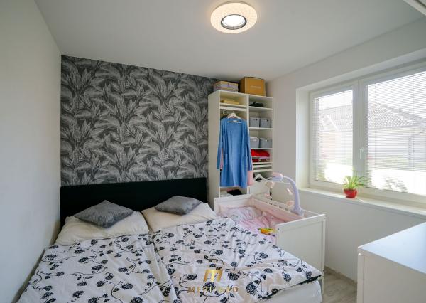 Moderne zariadený 4 izbový rodinný s pekným pozemkom v tichom prostredí, Rajka