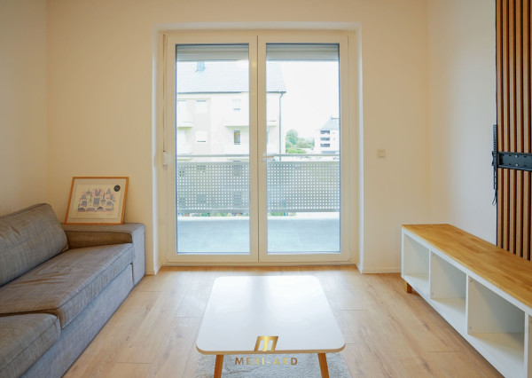 1,5-izbový byt na prenájom, Rajka – kompletné zariadenie, parkovanie, balkón, klimatizácia
