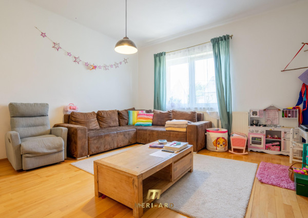 Rodinný dom s veľkým 1270 m² pozemkom a krásnou záhradou, Hegyeshalom pri Rajke