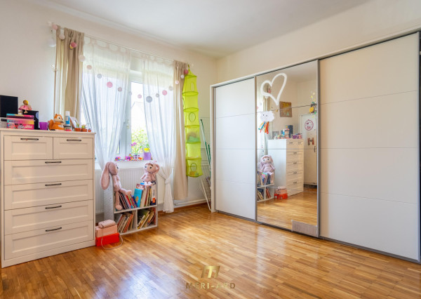 Rodinný dom s veľkým 1270 m² pozemkom a krásnou záhradou, Hegyeshalom pri Rajke