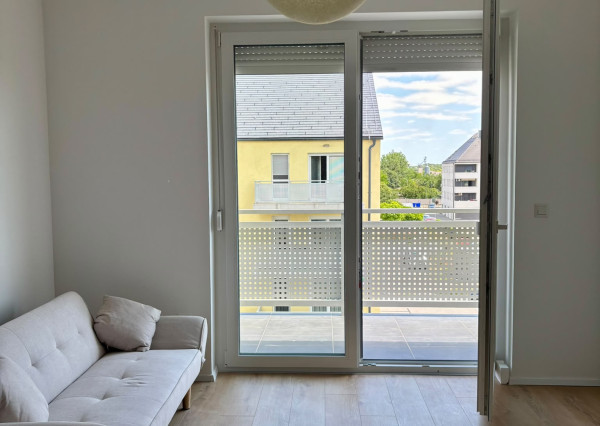 1,5-izbový byt na prenájom, Rajka – kompletné zariadenie, parkovanie, balkón, klimatizácia