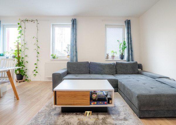 Moderný 3-izbový byt s balkónom, parkovaním a nízkymi nákladmi