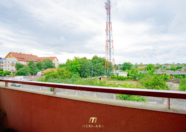 Moderný 3-izbový byt s balkónom, parkovaním a nízkymi nákladmi