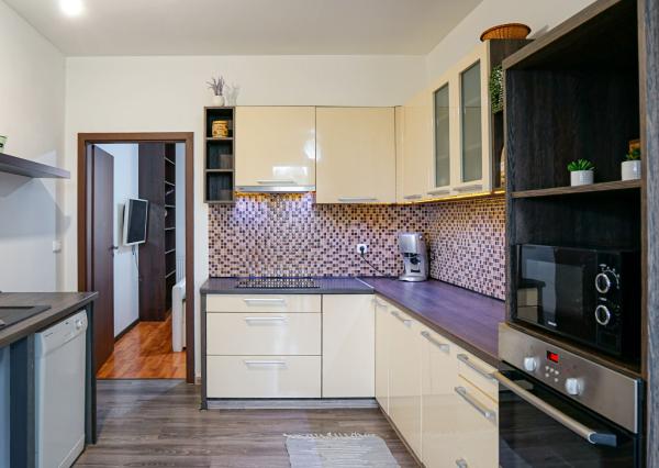 Prenájom 3 izbového bytu, Rajka, rozloha 76 m², 2 balkóny, klimatizácia, parkovacie miesto