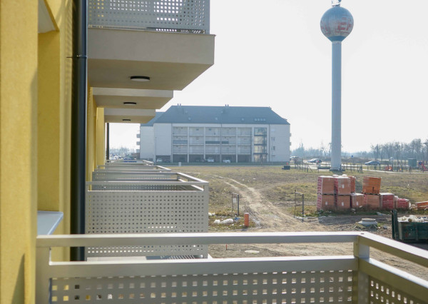 Na prenájom moderne zariadený 1,5-izbový byt v novostavbe s balkónom a parkovaním – Rajka