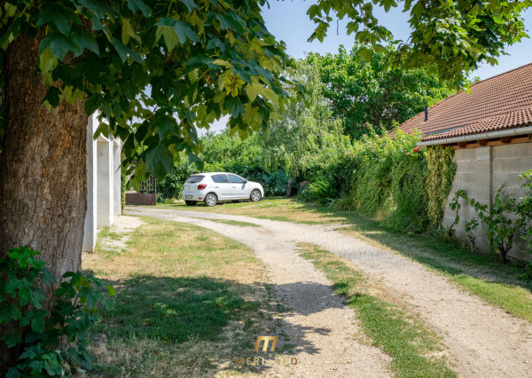 Zrekonštruovaný 2,5-izbový byt s terasou v Starej Rajke – bývanie ako v rodinnom dome