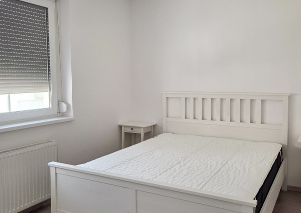 2-izbový byt na predaj, Rajka – kompletné zariadenie, parkovanie, balkón, klimatizácia