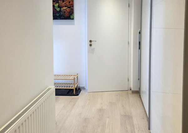 2-izbový byt na predaj, Rajka – kompletné zariadenie, parkovanie, balkón, klimatizácia