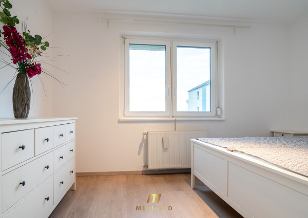 2-izbový zariadený byt | balkón | klimatizácia | parkovanie | Rajka