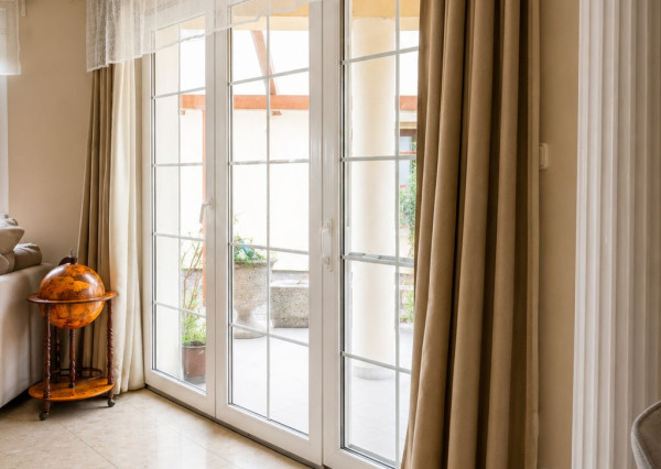 Veľký rodinný dom s kanceláriou pri Dunaji | 435 m²| pozemok 1 909 m² | Dunakiliti
