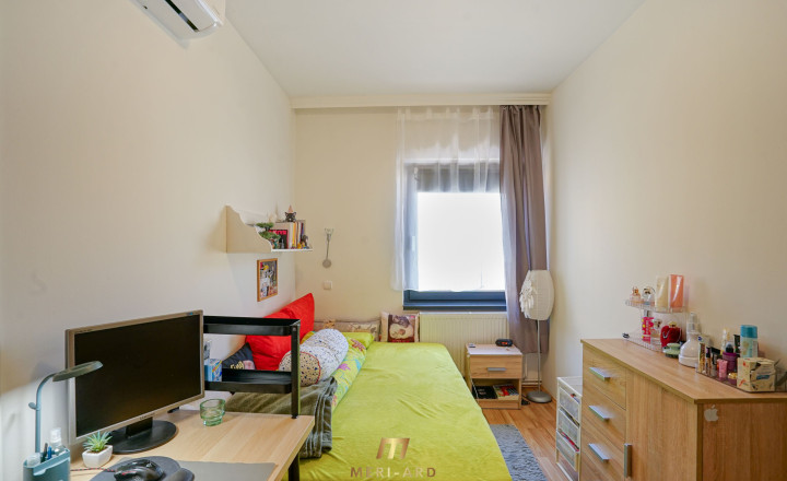 Pokojné bývanie kúsok od Bratislavy – 5-izbový dom Bezenye s veľkou záhradou - fotografia 8